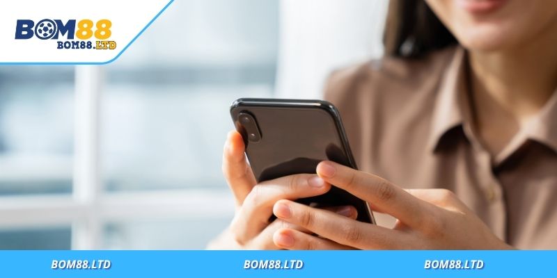 Liên hệ Bom88 khi cần hỗ trợ kịp thời